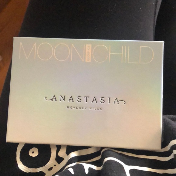 Anastasia Beverly Hills Other - Anastasia Beverly Hills Moon Child Anastasia Beverly Hills Other - Anastasia Beverly Hills Moon Child